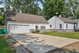 523 Della St, Portage, MI 49002 - Photo 3