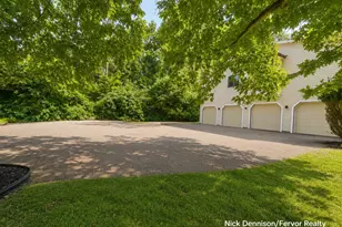 21163 Capital Ave NE, Battle Creek, MI 49017 - Photo 3