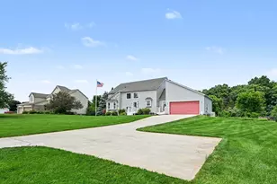 4234 Lori Lynn Ln, Whitmore Lake, MI 48189 - Photo 3