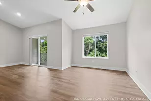 1266 S Village Cir, Kalamazoo, MI 49009 - Photo 5