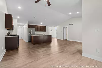 1266 S Village Circle, Kalamazoo, MI 49009 - Photo 5