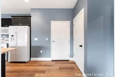 917 W Savidge Street #4, Spring Lake, MI 49456 - Photo 9