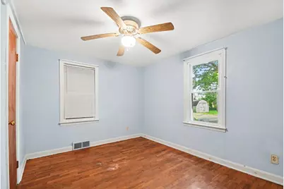 21648 E Us-12, Edwardsburg, MI 49112 - Photo 23