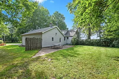 21648 E Us-12, Edwardsburg, MI 49112 - Photo 33