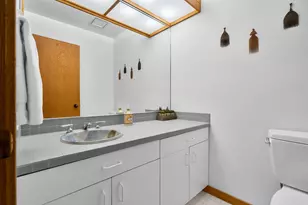 1828 Greenlawn Ave, Kalamazoo, MI 49006 - Photo 11
