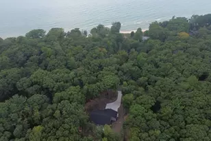 918 Scenic Dr, Muskegon, MI 49445 - Photo 3