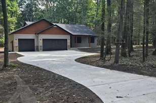918 Scenic Dr, Muskegon, MI 49445 - Photo 3