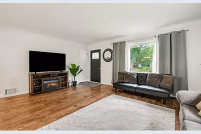 4833 Wakefield Avenue NE, Comstock Park, MI 49321 - Photo 5