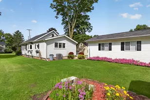 131 N Concord St, Concord, MI 49237 - Photo 5