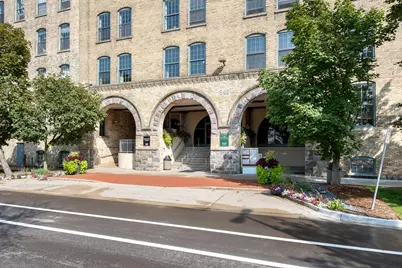 940 Monroe Avenue NW #221, Grand Rapids, MI 49503 - Photo 1