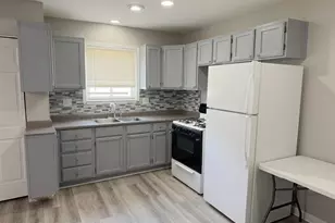 2190 Garrick Ave, Warren, MI 48091 - Photo 5