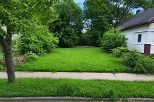 1057 Pavone St, Benton Harbor, MI 49022 - Photo 1