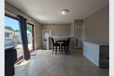 16318 Wellington Avenue, Roseville, MI 48066 - Photo 5