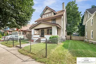 1330 Sherman St SE, Grand Rapids, MI 49506 - Photo 3
