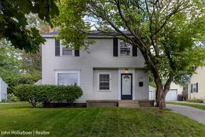 1126 Kenesaw Drive SE, East Grand Rapids, MI 49506 - Photo 5