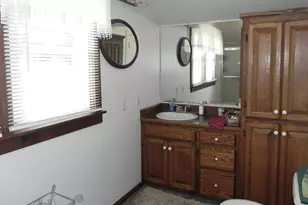 211 E Electric Ct, Sturgis, MI 49091 - Photo 15