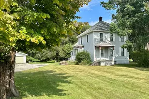 140 W Parkdale Ave, Manistee, MI 49660 - Photo 3