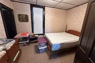 140 W Parkdale Ave, Manistee, MI 49660 - Photo 17