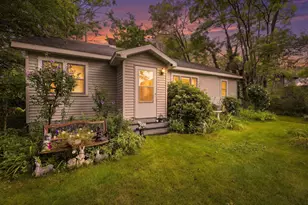 427 S Mayhew St, New Buffalo, MI 49117 - Photo 3