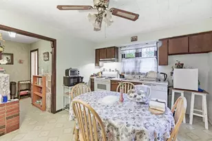 427 S Mayhew St, New Buffalo, MI 49117 - Photo 9