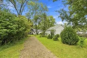 427 S Mayhew St, New Buffalo, MI 49117 - Photo 1