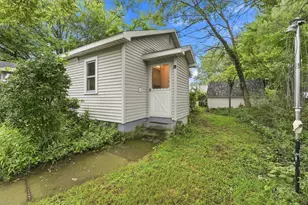 427 S Mayhew St, New Buffalo, MI 49117 - Photo 23