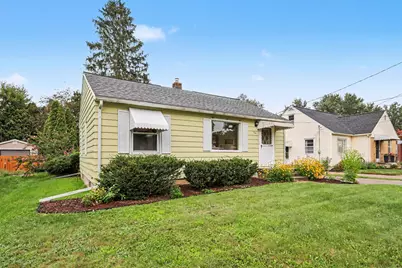 544 Charlotte Avenue NW, Grand Rapids, MI 49504 - Photo 1