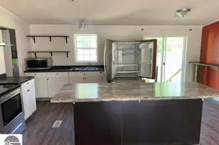 511 Oak St, Baldwin, MI 49304 - Photo 9