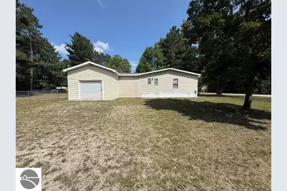 511 Oak Street, Baldwin, MI 49304 - Photo 3