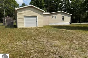 511 Oak St, Baldwin, MI 49304 - Photo 5