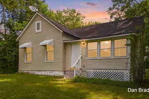 908 S Lafayette St, Greenville, MI 48838 - Photo 1