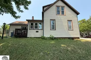 510 5th St, Ludington, MI 49431 - Photo 1
