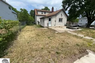 510 5th St, Ludington, MI 49431 - Photo 23