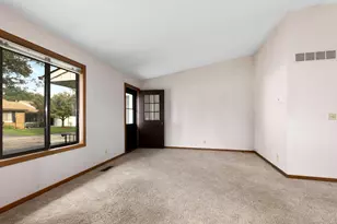 52 Old Mill Dr, Holland, MI 49423 - Photo 5