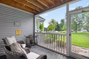 718 W Barrington Cir, Jackson, MI 49203 - Photo 17