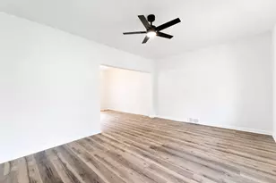 25503 New York St, Dearborn Heights, MI 48125 - Photo 11