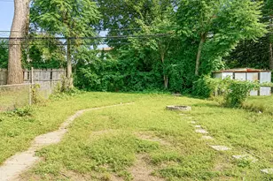 25503 New York St, Dearborn Heights, MI 48125 - Photo 7