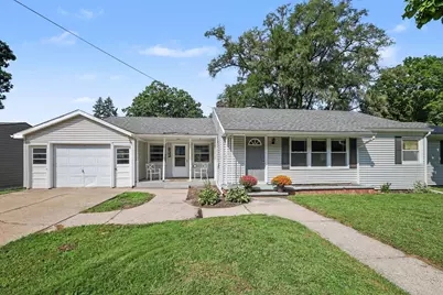 832 N Jefferson Street, Lowell, MI 49331 - Photo 1