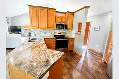 5752 Windsong Drive, Delton, MI 49046 - Photo 11