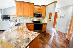 5752 Windsong Dr, Delton, MI 49046 - Photo 11