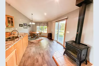5752 Windsong Drive, Delton, MI 49046 - Photo 9
