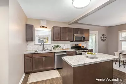 846 Lake Michigan Drive NW, Grand Rapids, MI 49504 - Photo 11
