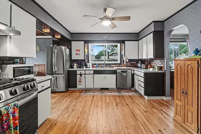 408 N Lewis Street, Ludington, MI 49431 - Photo 7