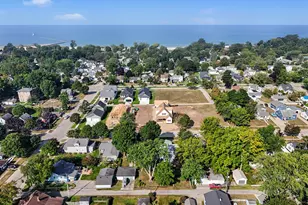 408 N Lewis St, Ludington, MI 49431 - Photo 29
