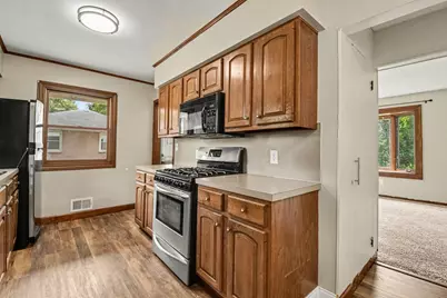2146 Engleside Drive SE, Grand Rapids, MI 49546 - Photo 15