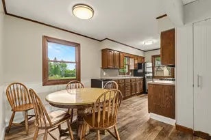 2146 Engleside Dr SE, Grand Rapids, MI 49546 - Photo 7