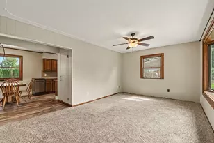 2146 Engleside Dr SE, Grand Rapids, MI 49546 - Photo 7