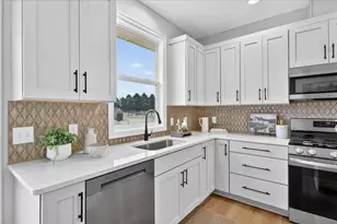 14222 Bridgeview Pointe, Vicksburg, MI 49097 - Photo 9