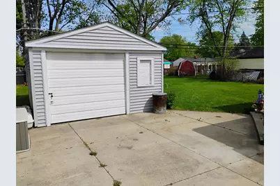 12415 Clinton River Road, Sterling Heights, MI 48313 - Photo 31