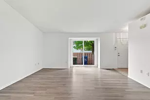 2071 Vine Way Dr, Canton, MI 48188 - Photo 5